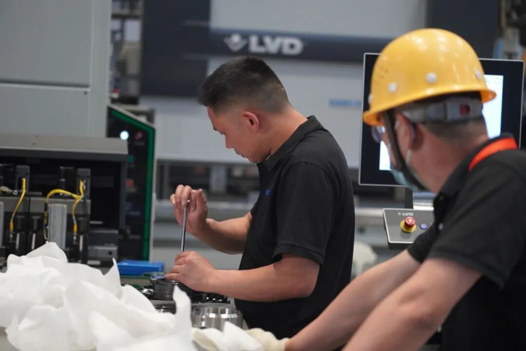 LVD 上海工博会首日大捷|首次亮相 QX-L 重磅登场,现场人气爆棚!