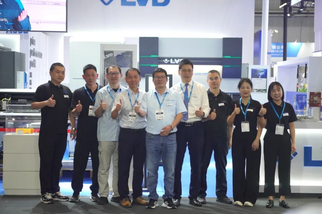 LVD 上海工博会首日大捷|首次亮相 QX-L 重磅登场,现场人气爆棚!